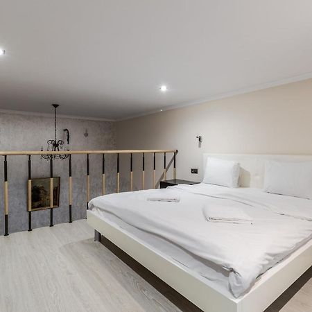 Apartmán Fredra 4A Street Lvov Exteriér fotografie
